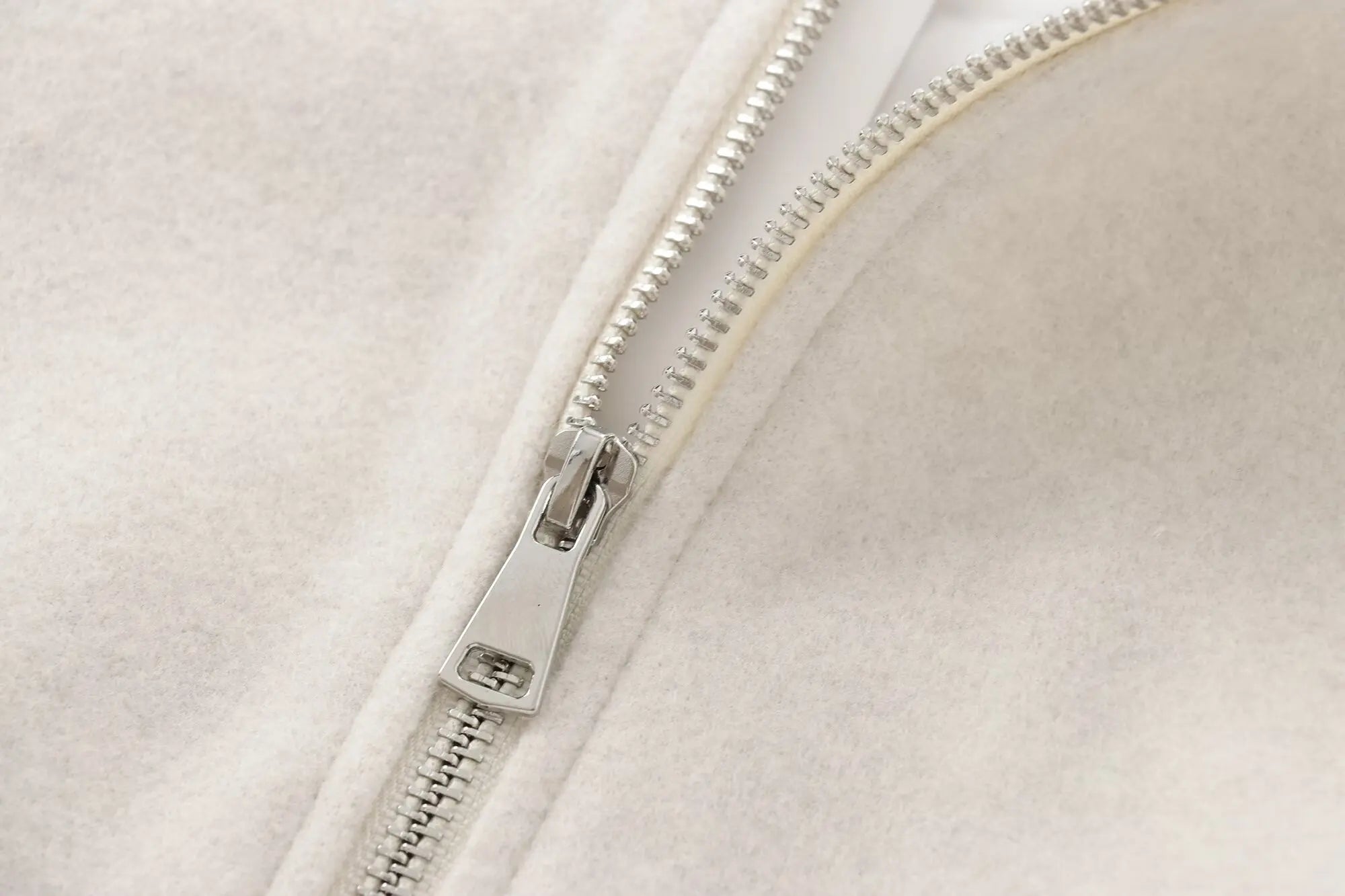 Women's Cropped Bomber Jacket – Zip-Up Long Sleeve Casual Outerwear