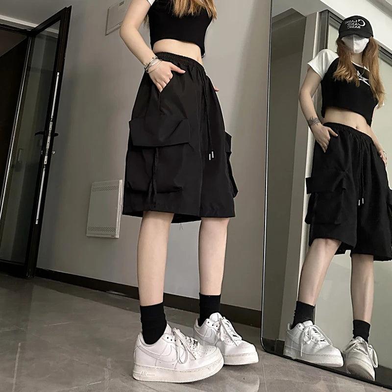 Women’s High-Waist Cargo Shorts with Large Pockets